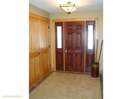 Front Entrance Listing photo 2